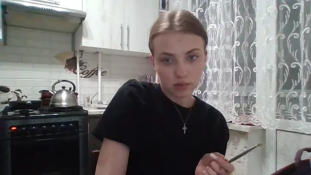 Snapshot of Sweety_Nika chatting on 02-20-25, 10:04 Sweety Nika online show from 02-20-25, 10:04