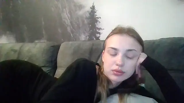 Snapshot of Sweety_Nika chatting on 03-23-25, 02:15 Sweety Nika online show from 03-23-25, 02:15