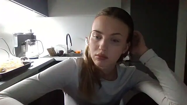 Snapshot of Sweety_Nika chatting on 09-23-25, 08:56 Sweety Nika online show from 09-23-25, 08:56