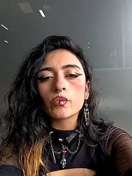 Lila Desiree online show from 01-04-25, 10:24