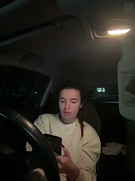 maisiesmithx online show from 12-31-24, 07:40