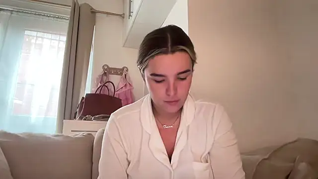 maisiesmithx online show from 10-29-25, 03:25