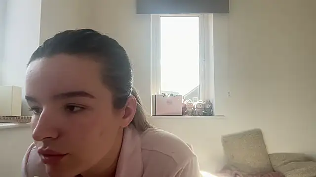 maisiesmithx online show from 03-14-26, 12:21