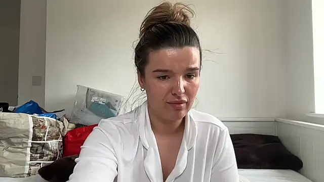 maisiesmithx online show from 04-14-26, 12:11