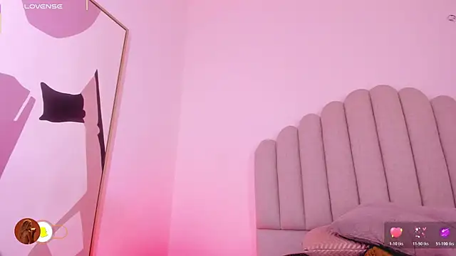 Snapshot of Nikki_Angel_ chatting on 02-22-26, 06:50 Nikki Angel online show from 02-22-26, 06:50