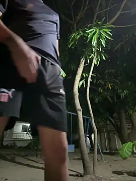 Snapshot of Erick-90 chatting on 02-14-26, 04:31 Erick-90 online show from 02-14-26, 04:31