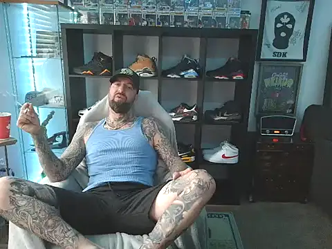 Beardedtattood online show from 09-10-25, 12:16