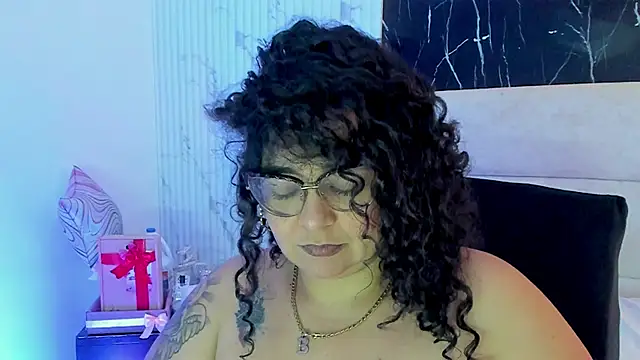 Reginavegaa online show from 05-11-26, 11:38