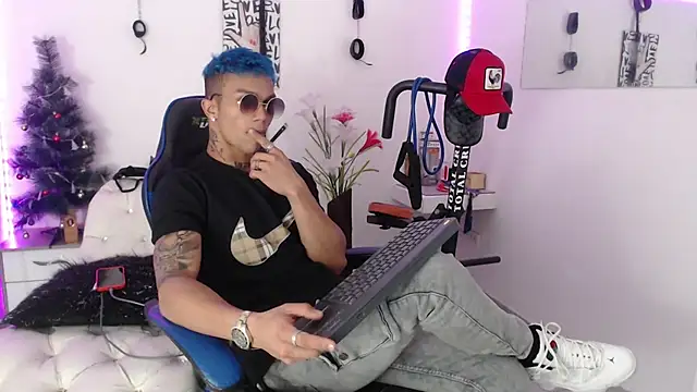 Leonard Price online show from 02-08-25, 03:21