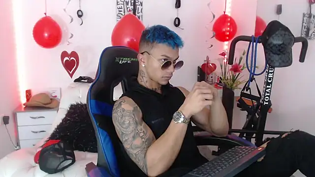 Leonard Price online show from 02-16-25, 03:04