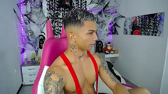 Leonard Price online show from 10-13-25, 02:11