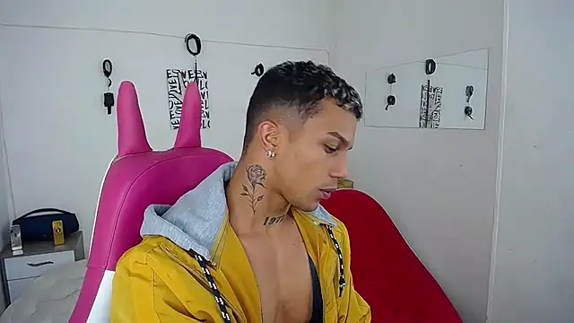 Leonard Price online show from 11-16-25, 01:55