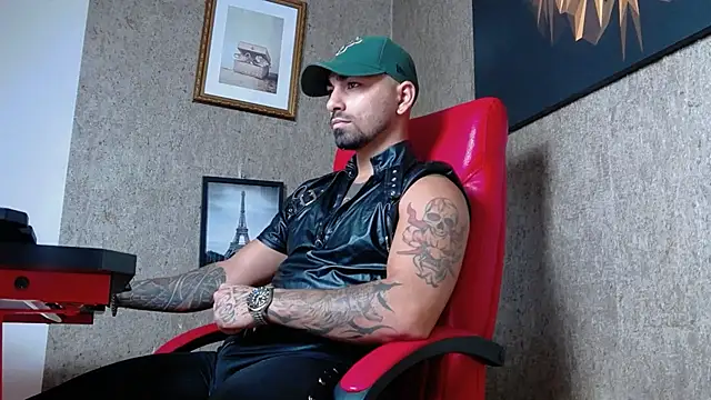 Snapshot of NigelBoydXXX chatting on 12-05-24, 06:44 NigelBoydXXX online show from 12-05-24, 06:44