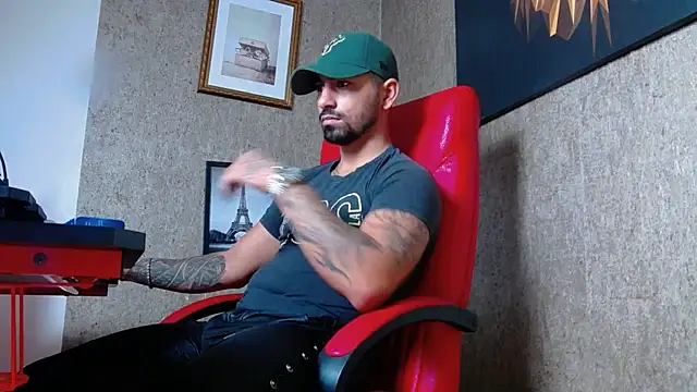 Snapshot of NigelBoydXXX chatting on 12-19-24, 06:56 NigelBoydXXX online show from 12-19-24, 06:56