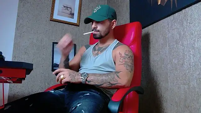 Snapshot of NigelBoydXXX chatting on 12-21-24, 08:00 NigelBoydXXX online show from 12-21-24, 08:00