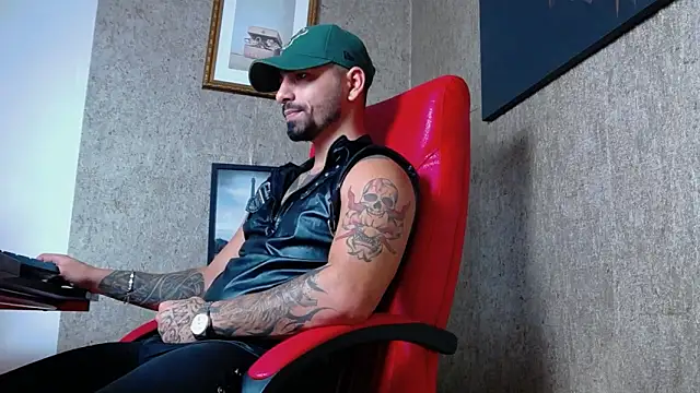 Snapshot of NigelBoydXXX chatting on 01-09-25, 06:47 NigelBoydXXX online show from 01-09-25, 06:47