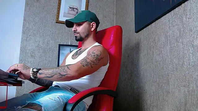 Snapshot of NigelBoydXXX chatting on 01-12-25, 07:42 NigelBoydXXX online show from 01-12-25, 07:42