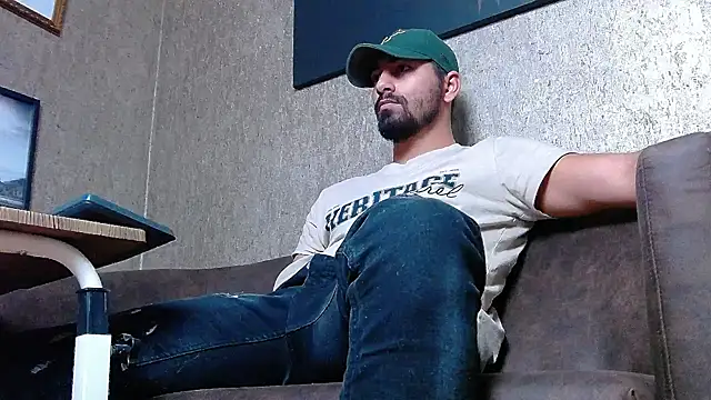 Snapshot of NigelBoydXXX chatting on 02-24-25, 08:25 NigelBoydXXX online show from 02-24-25, 08:25