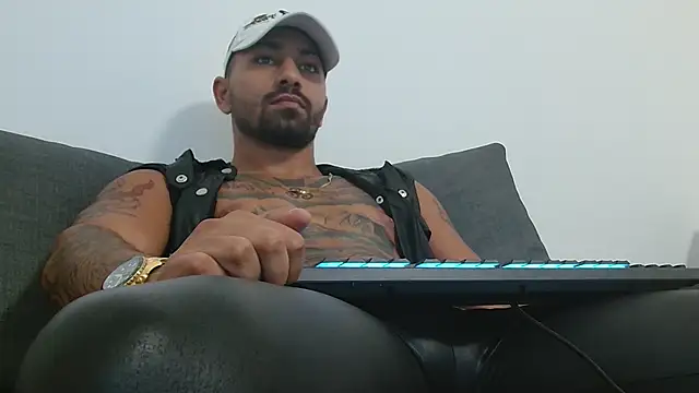 Snapshot of NigelBoydXXX chatting on 10-02-25, 07:04 NigelBoydXXX online show from 10-02-25, 07:04