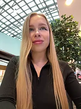 Snapshot of mur_girl chatting on 12-03-24, 10:50 mur girl online show from 12-03-24, 10:50