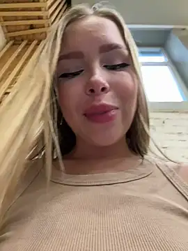 Snapshot of mur_girl chatting on 12-07-24, 10:23 mur girl online show from 12-07-24, 10:23