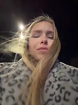 Snapshot of mur_girl chatting on 12-11-24, 04:09 mur girl online show from 12-11-24, 04:09