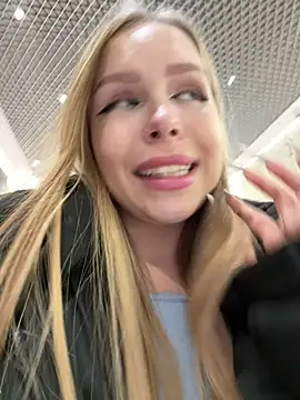 Snapshot of mur_girl chatting on 01-10-25, 11:11 mur girl online show from 01-10-25, 11:11