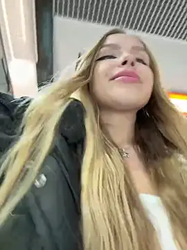 Snapshot of mur_girl chatting on 01-12-25, 02:52 mur girl online show from 01-12-25, 02:52