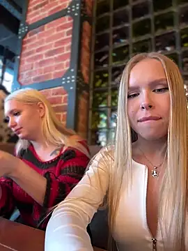 Snapshot of mur_girl chatting on 01-18-25, 12:47 mur girl online show from 01-18-25, 12:47