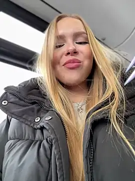 Snapshot of mur_girl chatting on 02-08-25, 09:35 mur girl online show from 02-08-25, 09:35