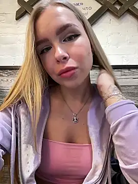 Snapshot of mur_girl chatting on 03-02-25, 08:16 mur girl online show from 03-02-25, 08:16