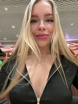 Snapshot of mur_girl chatting on 03-06-25, 07:57 mur girl online show from 03-06-25, 07:57