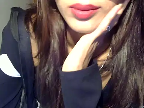 MAAYRA 09 online show from 11-01-25, 01:13