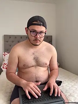 Snapshot of bigcock_bear chatting on 03-16-26, 01:48 bigcock bear online show from 03-16-26, 01:48