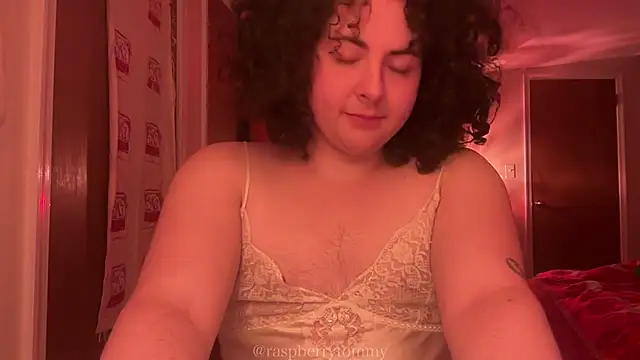 Snapshot of RaspberryTommyFTM chatting on 02-25-26, 03:38 RaspberryTommyFTM online show from 02-25-26, 03:38