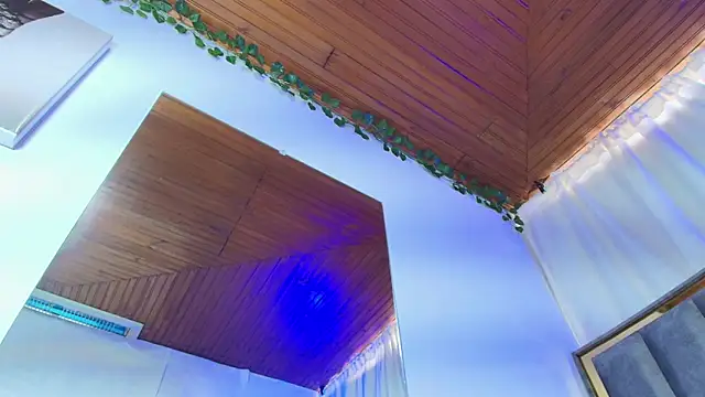 Snapshot of Naia_x chatting on 12-01-25, 08:47 Naia x online show from 12-01-25, 08:47