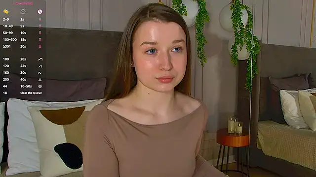 Snapshot of MichelleHaynes chatting on 03-10-25, 04:14 MichelleHaynes online show from 03-10-25, 04:14