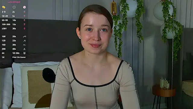 Snapshot of MichelleHaynes chatting on 03-13-25, 06:45 MichelleHaynes online show from 03-13-25, 06:45