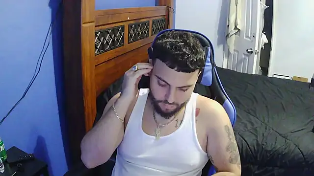 Snapshot of MasterKvn chatting on 01-25-25, 06:01 MasterKvn online show from 01-25-25, 06:01