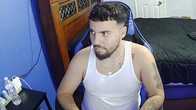 Snapshot of MasterKvn chatting on 02-05-25, 05:41 MasterKvn online show from 02-05-25, 05:41