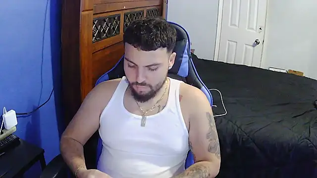 Snapshot of MasterKvn chatting on 02-11-25, 06:40 MasterKvn online show from 02-11-25, 06:40