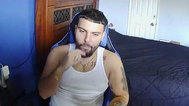 Snapshot of MasterKvn chatting on 02-11-25, 05:40 MasterKvn online show from 02-11-25, 05:40