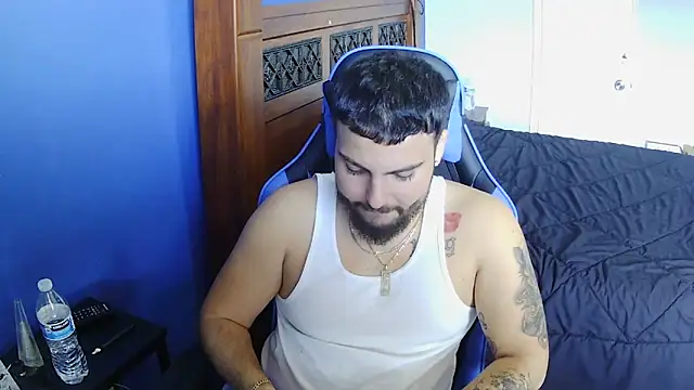 Snapshot of MasterKvn chatting on 02-21-25, 04:16 MasterKvn online show from 02-21-25, 04:16