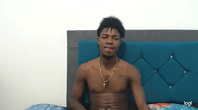 Snapshot of jaycolinss chatting on 03-11-25, 07:14 jaycolinss online show from 03-11-25, 07:14