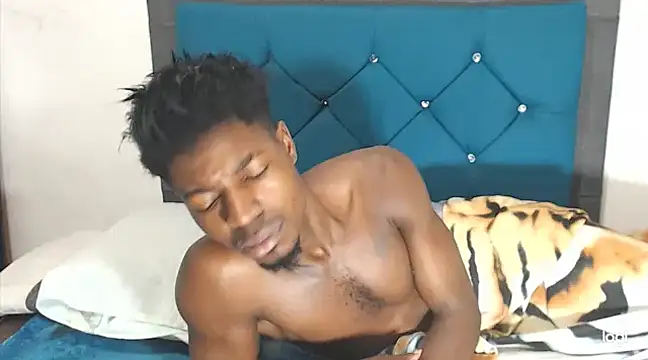 Snapshot of jaycolinss chatting on 03-18-25, 12:03 jaycolinss online show from 03-18-25, 12:03