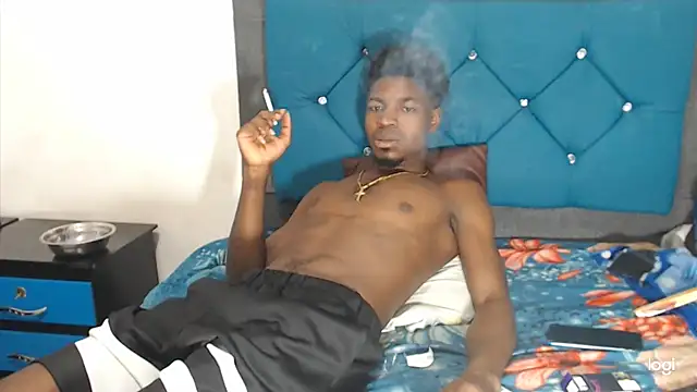 Snapshot of jaycolinss chatting on 03-22-25, 04:58 jaycolinss online show from 03-22-25, 04:58