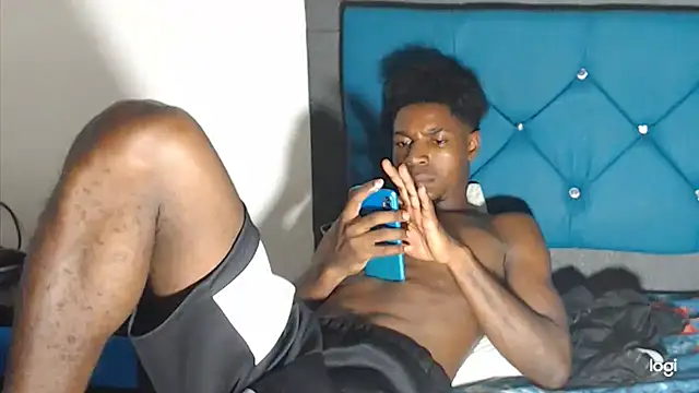 Snapshot of jaycolinss chatting on 03-23-25, 07:53 jaycolinss online show from 03-23-25, 07:53