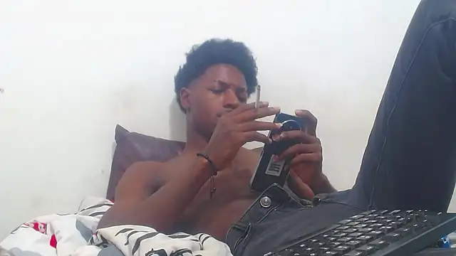 Snapshot of jaycolinss chatting on 09-10-25, 10:43 jaycolinss online show from 09-10-25, 10:43