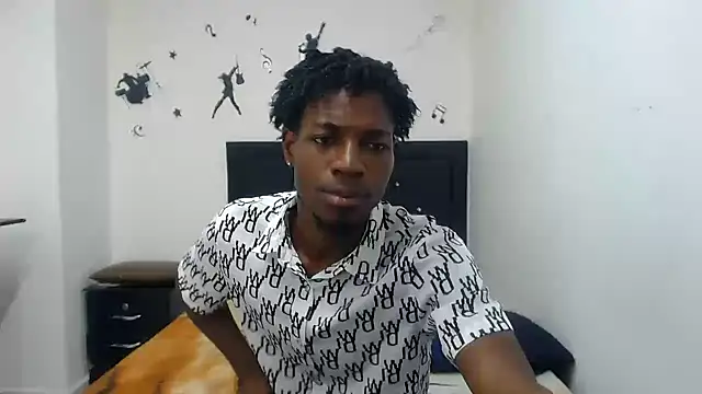 Snapshot of jaycolinss chatting on 09-24-25, 02:42 jaycolinss online show from 09-24-25, 02:42