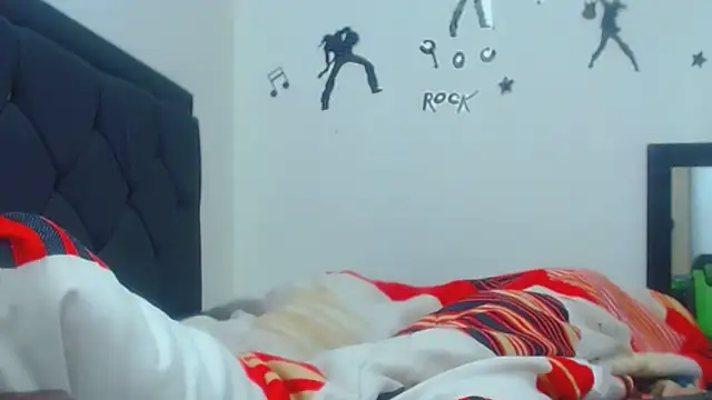 Snapshot of jaycolinss chatting on 10-04-25, 01:25 jaycolinss online show from 10-04-25, 01:25